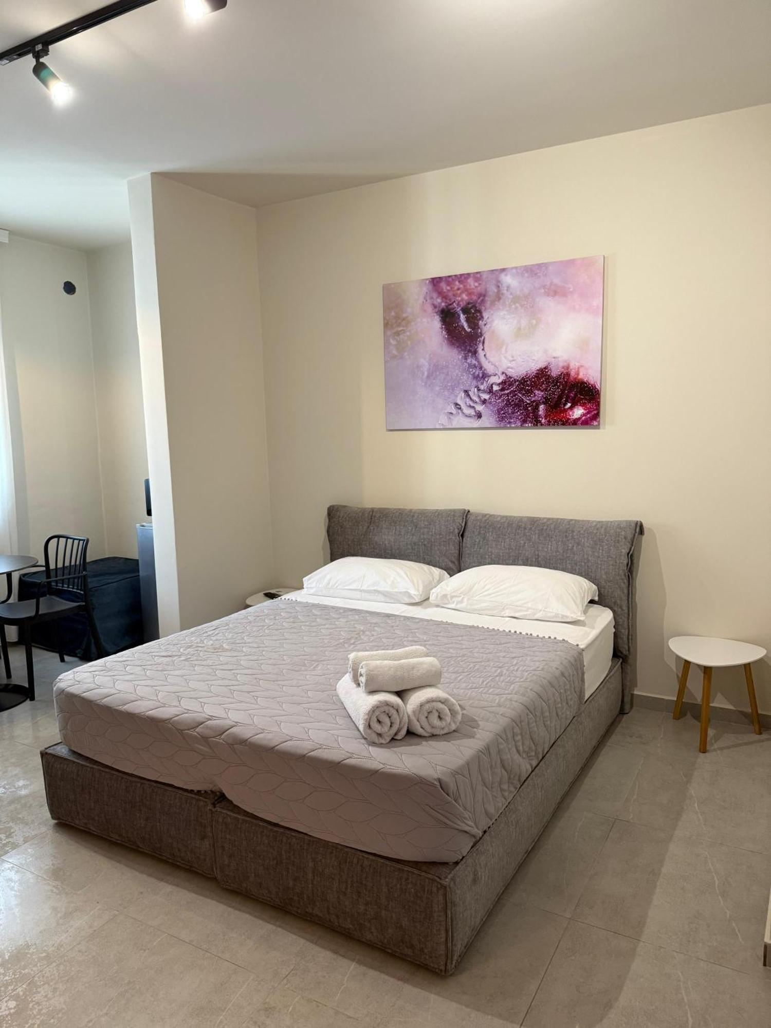 Stay-Five Rooms & Apartments Shkoder Luaran gambar