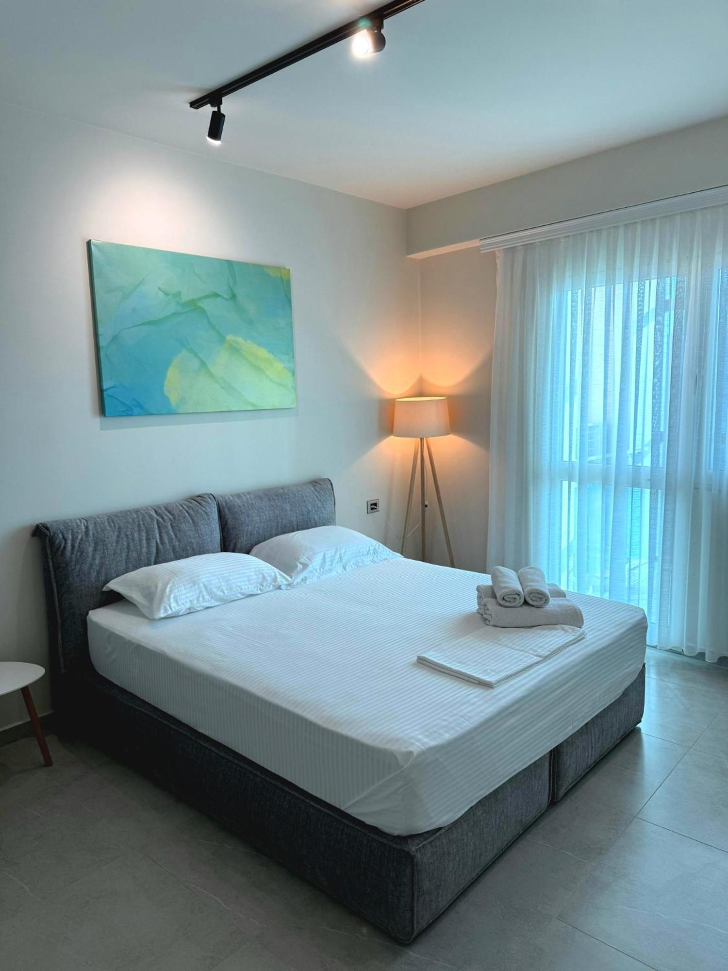 Stay-Five Rooms & Apartments Shkoder Luaran gambar
