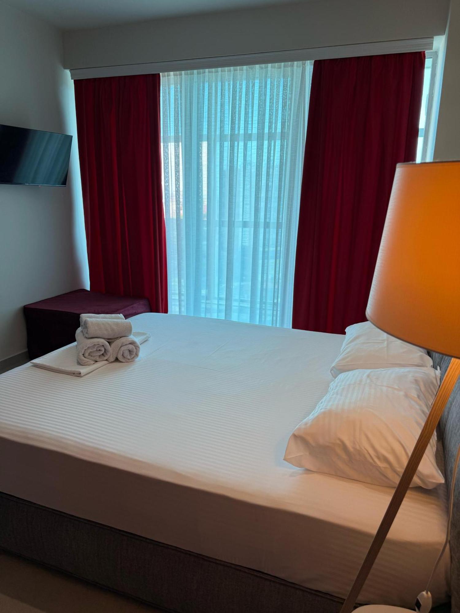 Stay-Five Rooms & Apartments Shkoder Luaran gambar