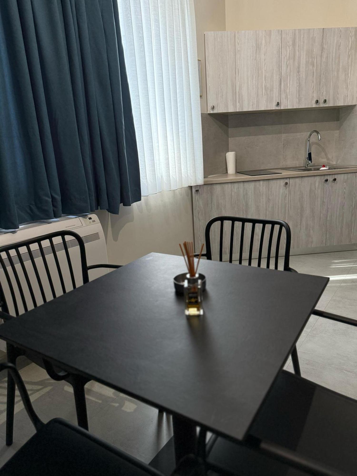 Stay-Five Rooms & Apartments Shkoder Luaran gambar