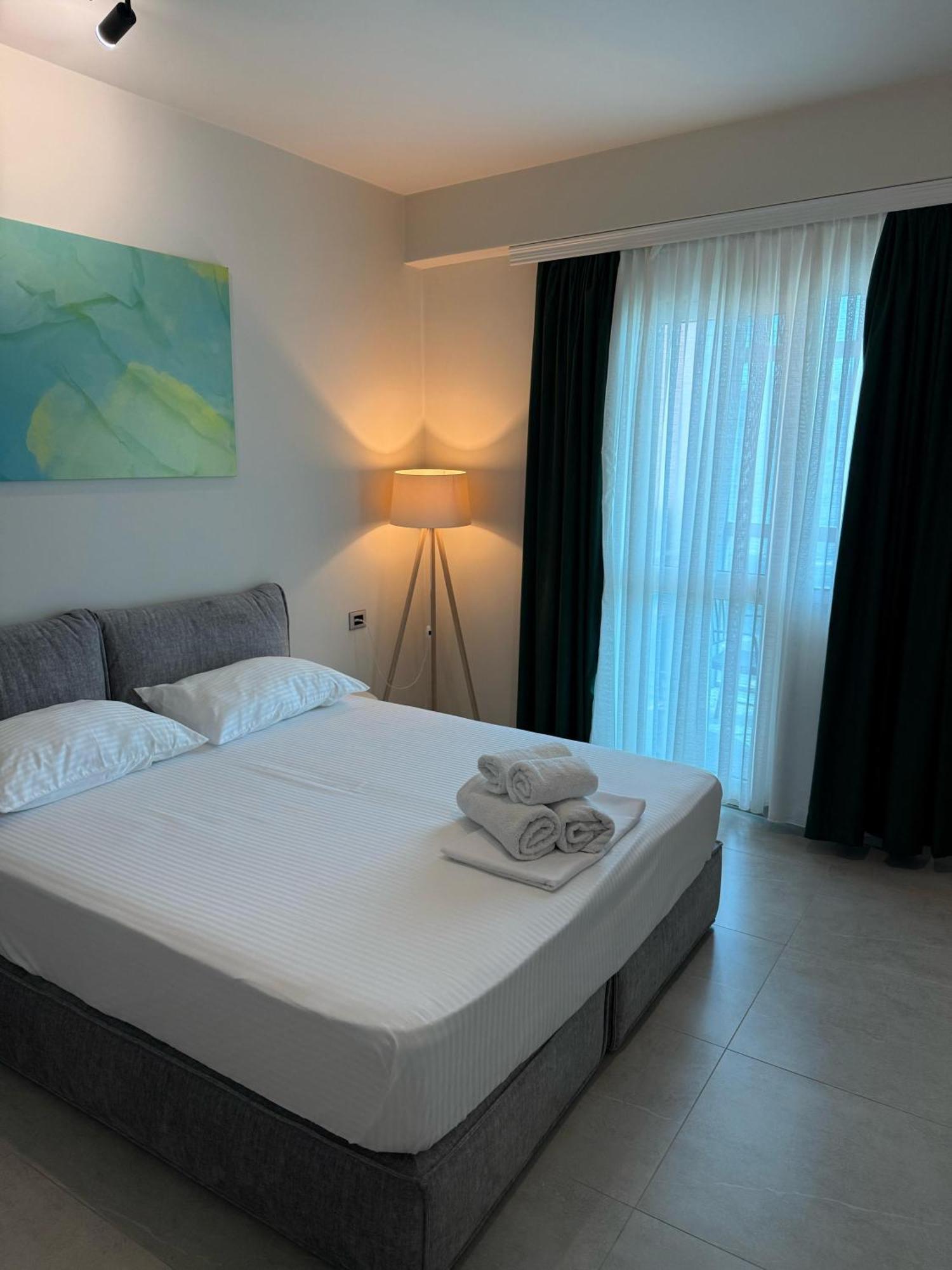 Stay-Five Rooms & Apartments Shkoder Luaran gambar